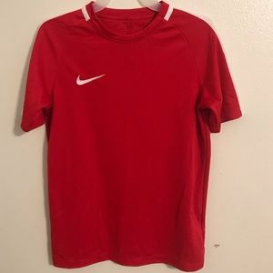 Nike & Under Armour - Bundle of 2 boys shirts